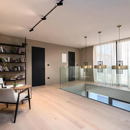 In Pula With Kitchen Štinjan